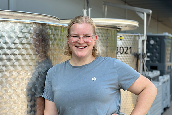Vorstellung unserer Kellermeisterin Annika Bender mit einem Potrait