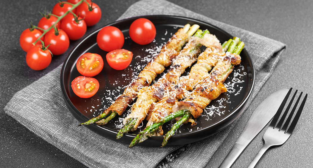 Gr&uuml;ner Spargel vom Grill